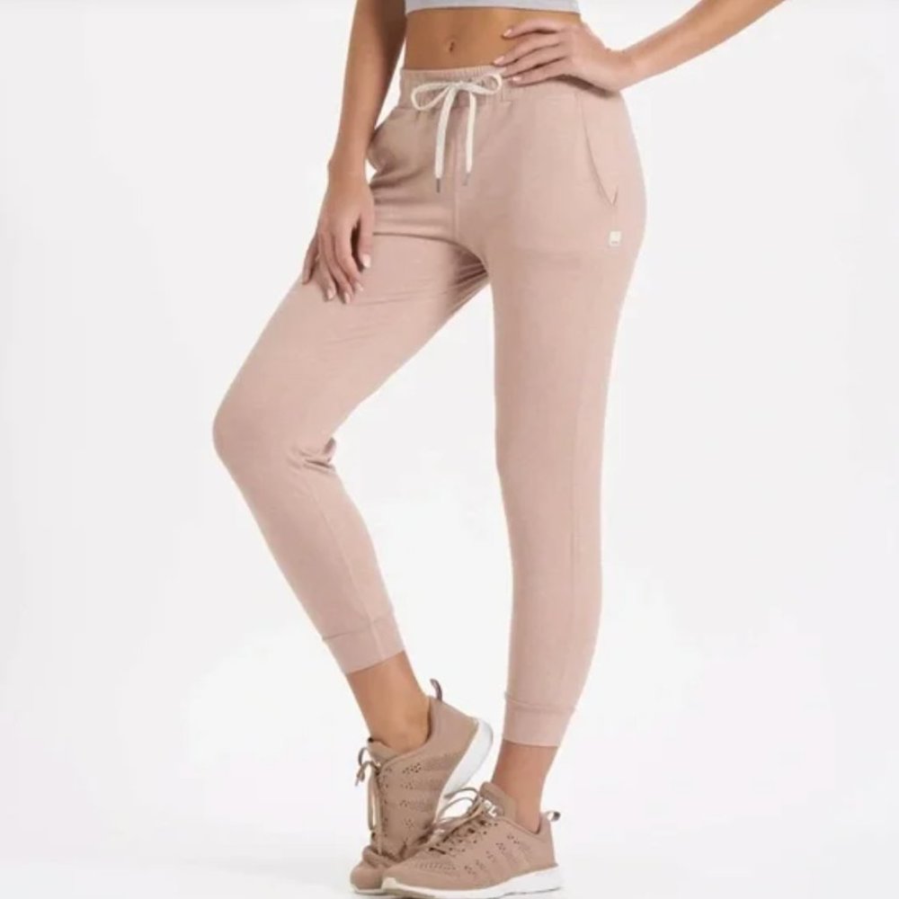 Vuori Performance Jogger in Dogwood Heather - Size Small
